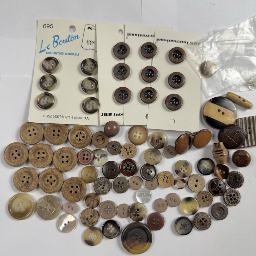 3+ lb Vintage Buttons Lot Color Sorted Mother of Pearl Carded Crafts Sewing - Picture 11 of 16